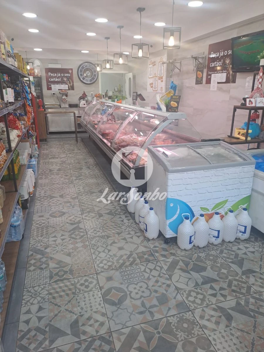 Loja para Trespasse em Fânzeres e São Pedro da Cova