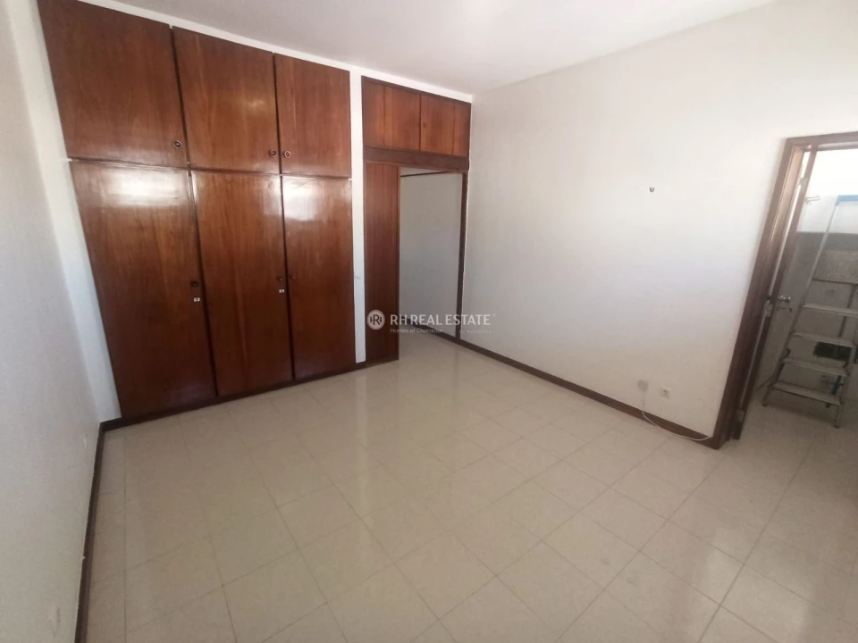 Apartamento T2 para Arrendamento em Buarcos Foto 2