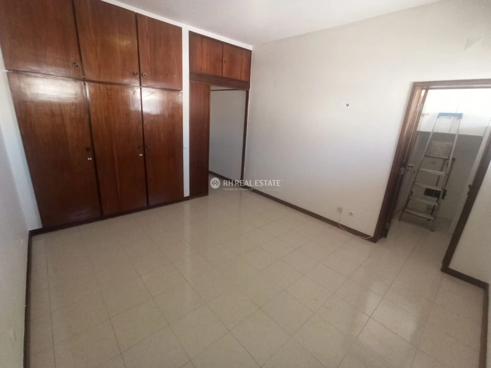 Apartamento T2 para Arrendamento em Buarcos Foto 5