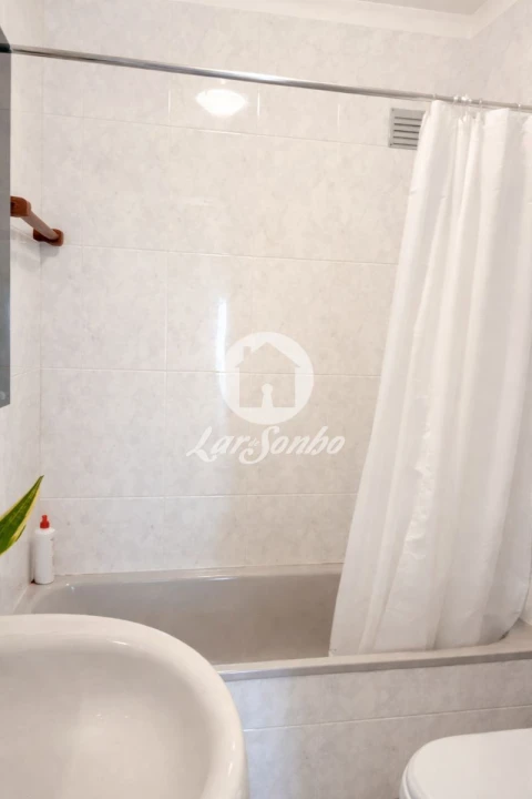 Apartamento T3 para Venda em Póvoa de Varzim, Beiriz e Argivai