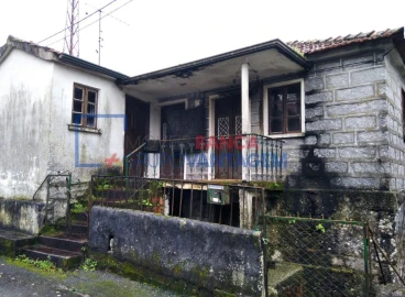 Moradia T3 para Venda em Revelhe