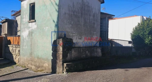 Moradia T3 para Venda em Revelhe