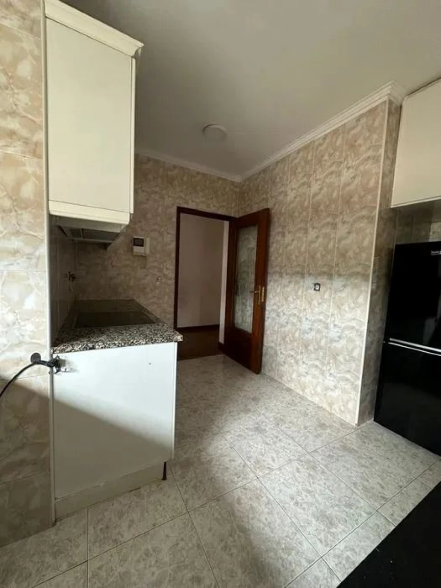 Apartamento T2 para Venda em Oliveira do Douro Foto 6