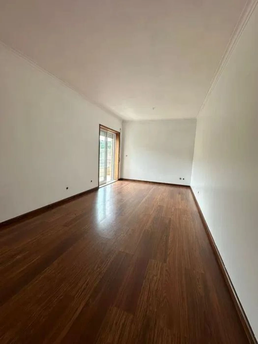 Apartamento T2 para Venda em Oliveira do Douro Foto 11