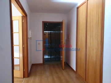 Apartamento T2 para Venda em Canelas