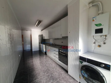 Apartamento T2 para Venda em Canelas