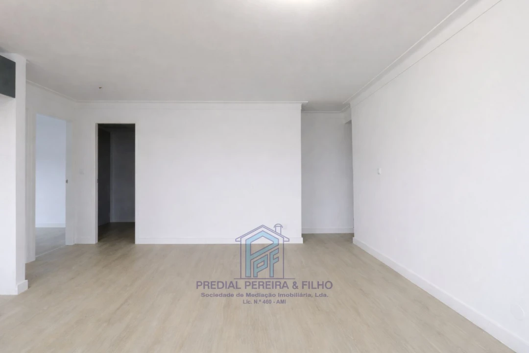 Apartamento T2 para Venda em Rio Tinto Foto 4