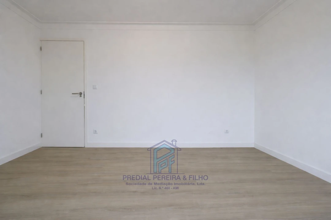 Apartamento T2 para Venda em Rio Tinto Foto 10