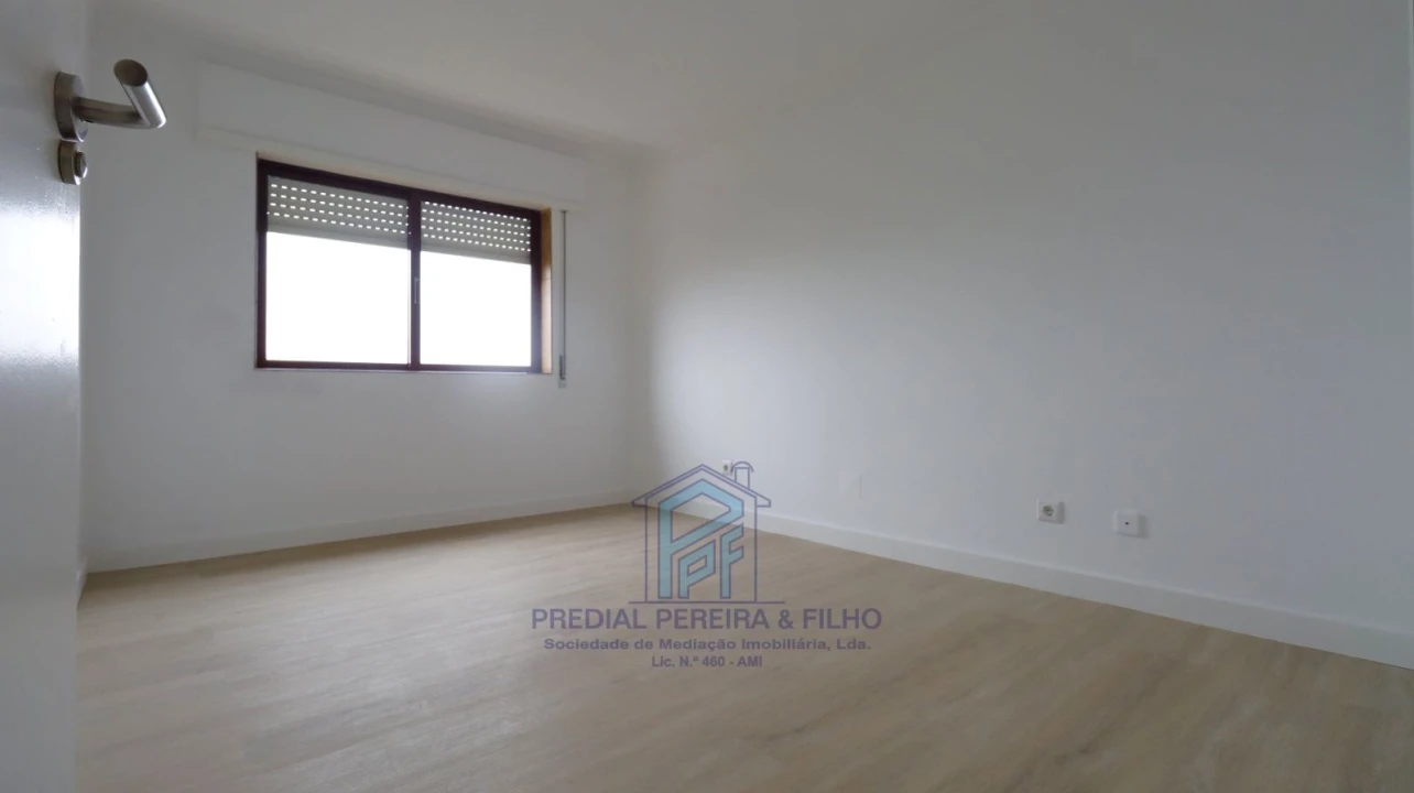 Apartamento T2 para Venda em Rio Tinto Foto 11
