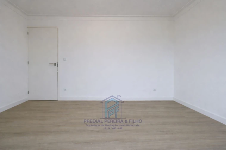 Apartamento T2 para Venda em Rio Tinto Foto 10