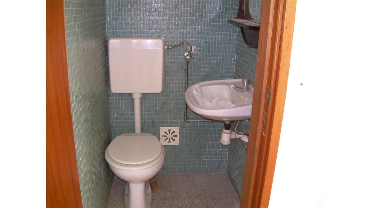 Loja para Arrendamento em Almada, Cova da Piedade, Pragal e Cacilhas Foto 9