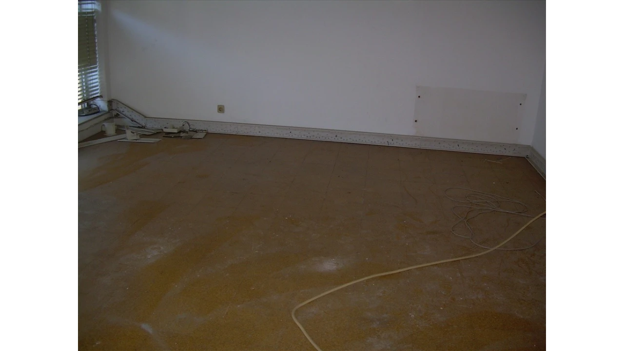 Loja para Arrendamento em Almada, Cova da Piedade, Pragal e Cacilhas Foto 3