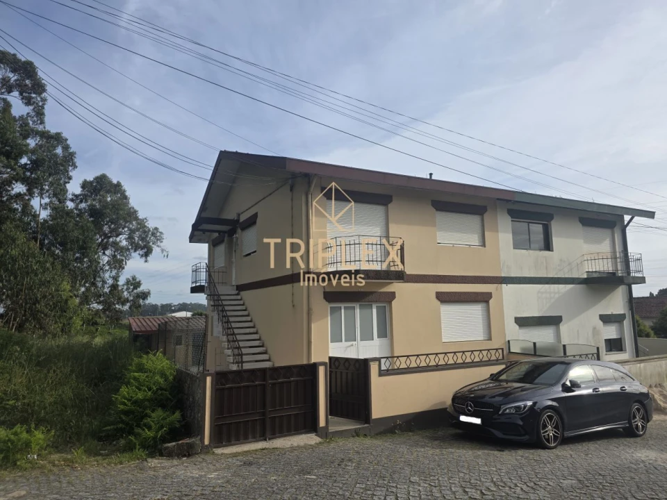 Moradia T3 para Venda em Castêlo da Maia Foto 2