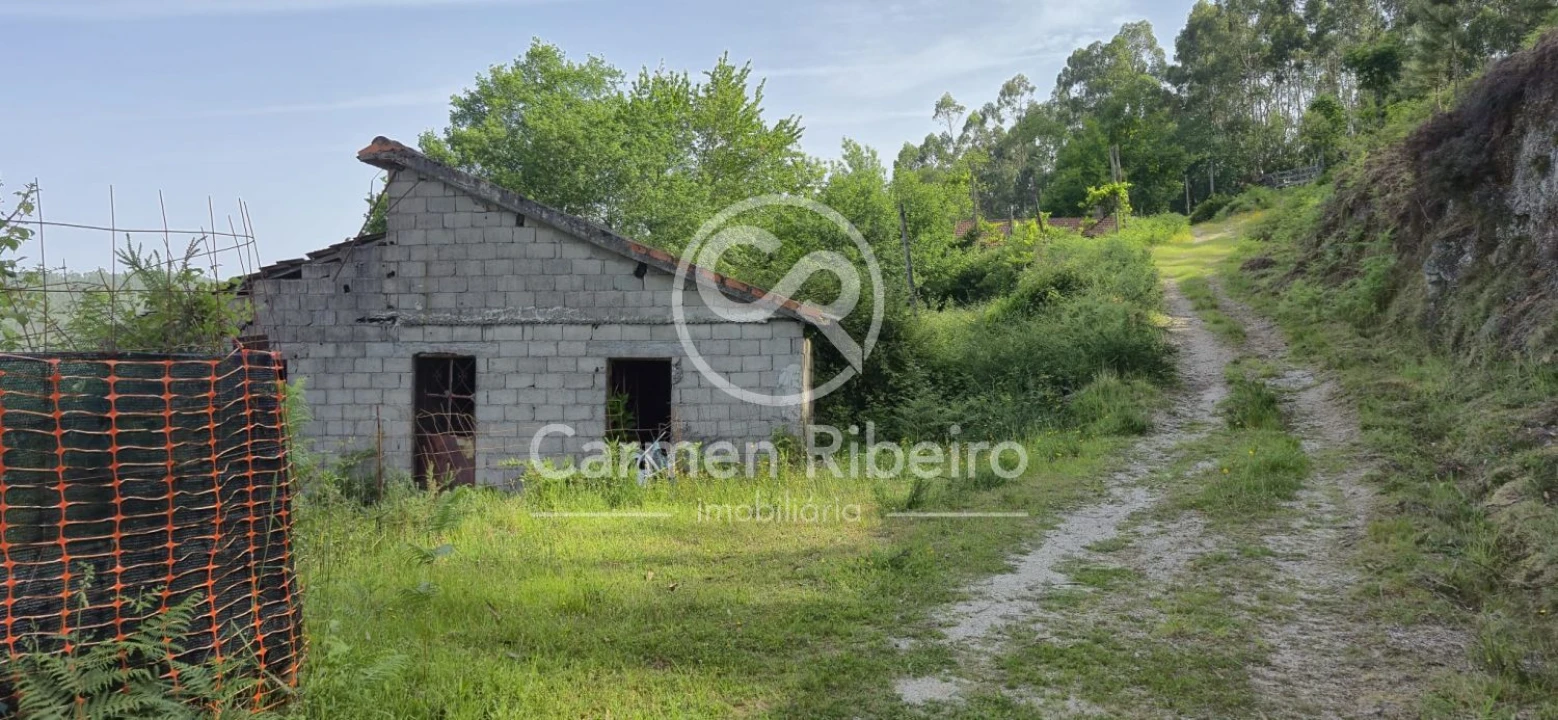 Moradia T3 para Venda em Rossas Foto 1