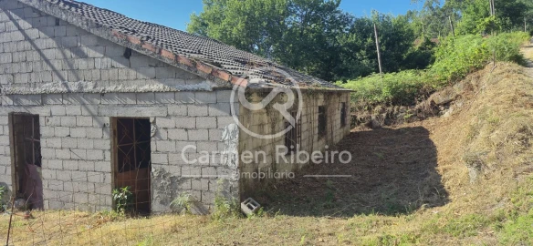 Moradia T3 para Venda em Rossas