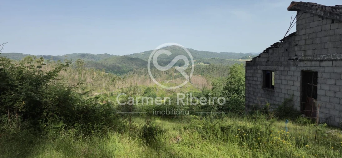 Moradia T3 para Venda em Rossas Foto 4