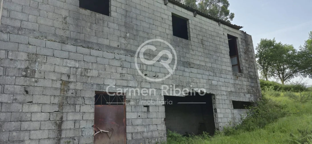 Moradia T3 para Venda em Rossas Foto 6