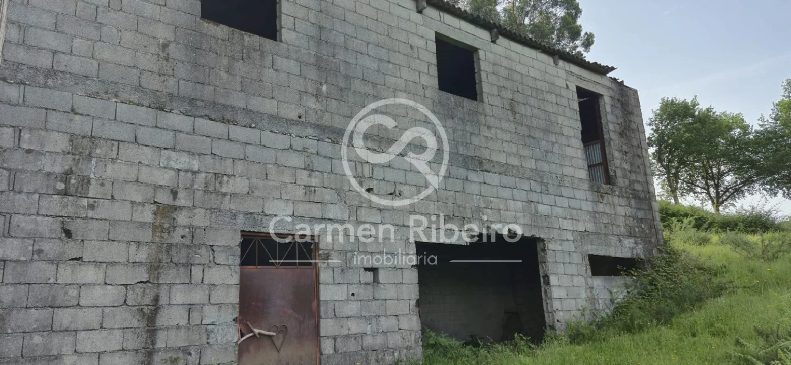 Moradia T3 para Venda em Rossas Foto 6