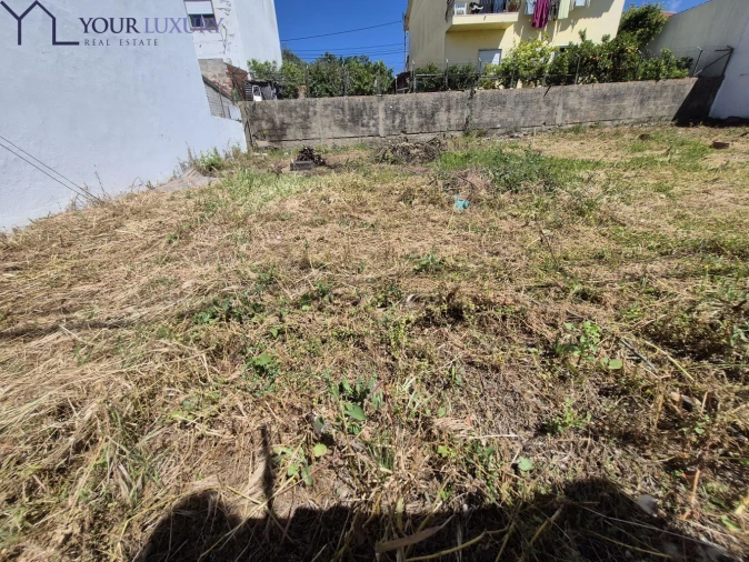Terreno para Venda em Pontinha e Famões Foto 10