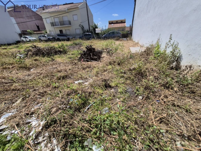 Terreno para Venda em Pontinha e Famões Foto 9
