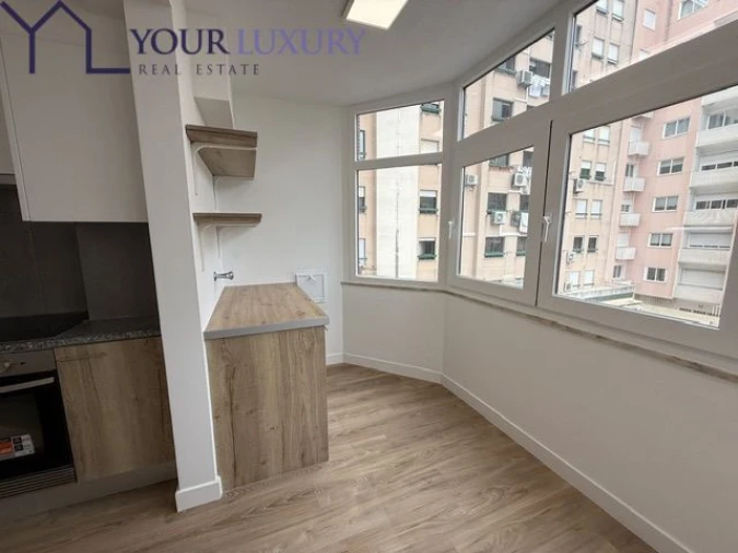 Apartamento T3 para Venda em São Domingos de Benfica Foto 4