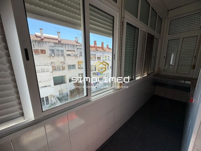 Apartamento T3 para Venda em Seixal, Arrentela e Aldeia de Paio Pires Foto 9