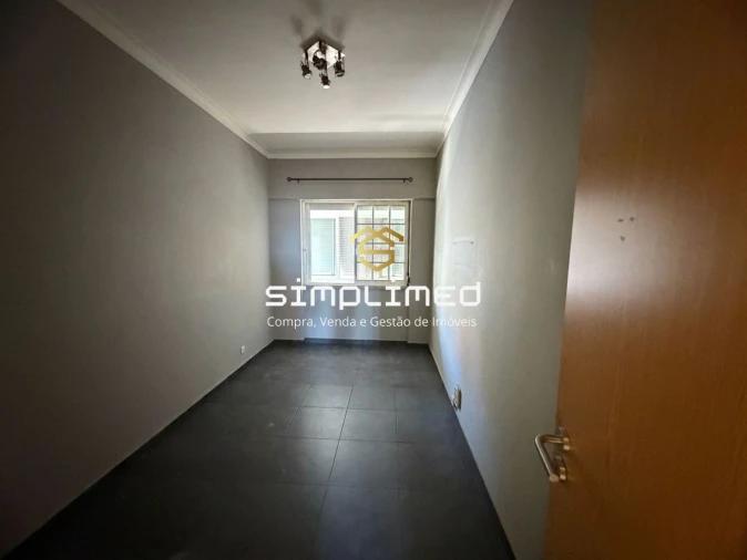 Apartamento T3 para Venda em Seixal, Arrentela e Aldeia de Paio Pires Foto 4