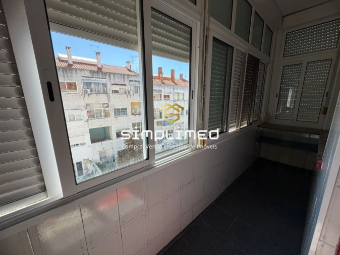 Apartamento T3 para Venda em Seixal, Arrentela e Aldeia de Paio Pires Foto 10