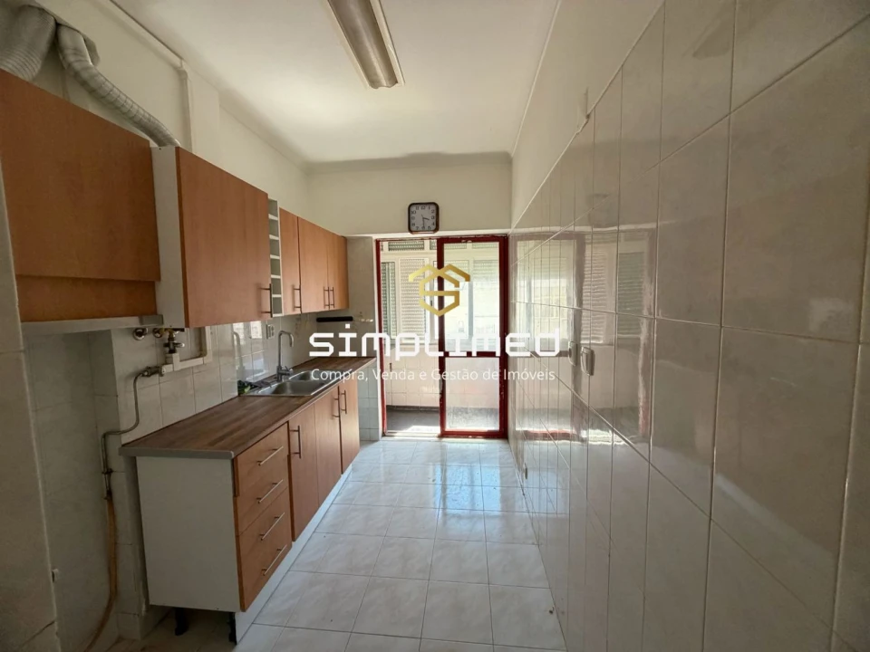 Apartamento T3 para Venda em Seixal, Arrentela e Aldeia de Paio Pires Foto 1