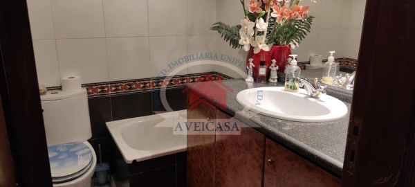 Apartamento T3 para Venda em Glória e Vera Cruz