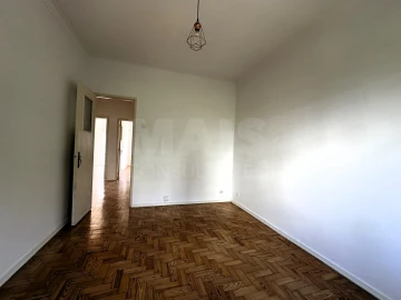 Apartamento T2 para Arrendamento em Lumiar