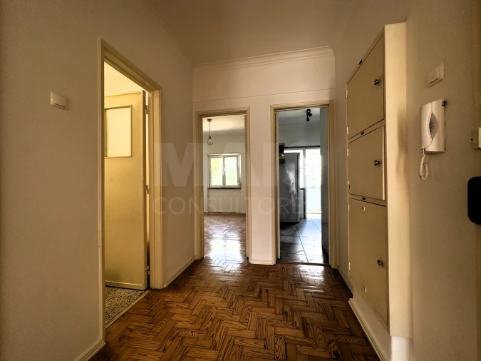 Apartamento T2 para Arrendamento em Lumiar Foto 2