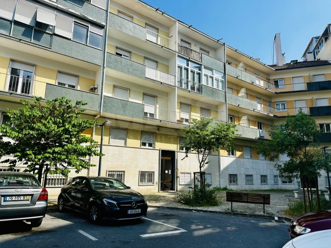 Apartamento T2 para Arrendamento em Lumiar