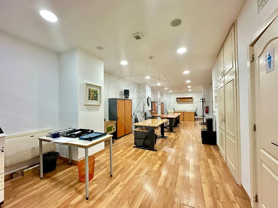 Armazém para Arrendamento em Benfica Foto 25