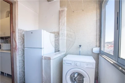 Apartamento T1 para Arrendamento em Benfica