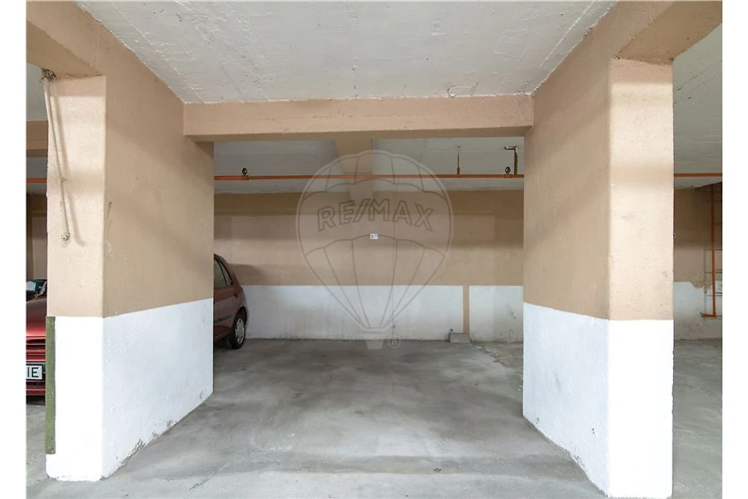Apartamento T1 para Arrendamento em Benfica Foto 4