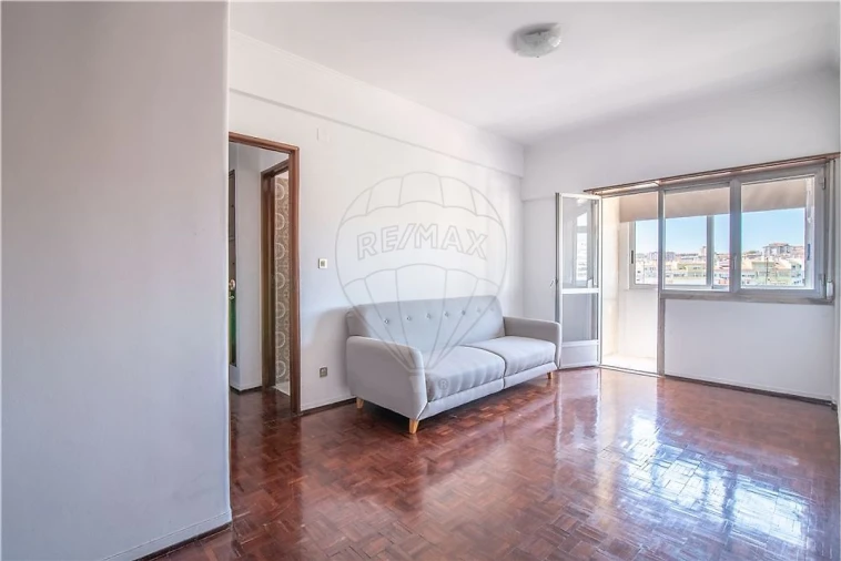 Apartamento T1 para Arrendamento em Benfica Foto 5