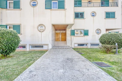 Moradia T4 para Venda em Gulpilhares e Valadares