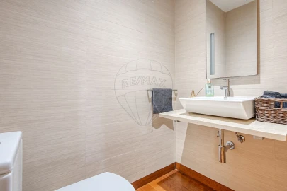 Moradia T4 para Venda em Gulpilhares e Valadares
