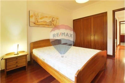 Apartamento T2 para Arrendamento em Santa Marinha e São Pedro da Afurada