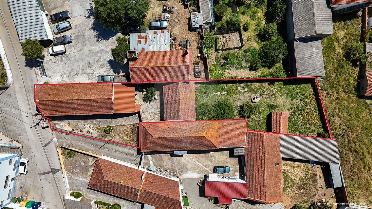 Moradia T2 para Venda em Campelos e Outeiro da Cabeça Foto 4