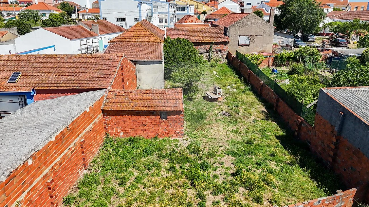 Moradia T2 para Venda em Campelos e Outeiro da Cabeça Foto 34