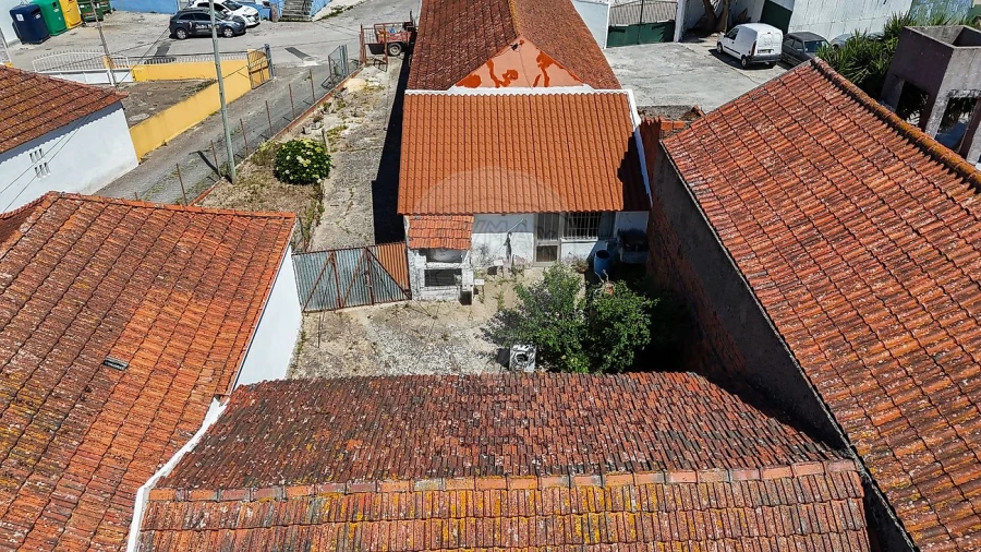 Moradia T2 para Venda em Campelos e Outeiro da Cabeça Foto 5