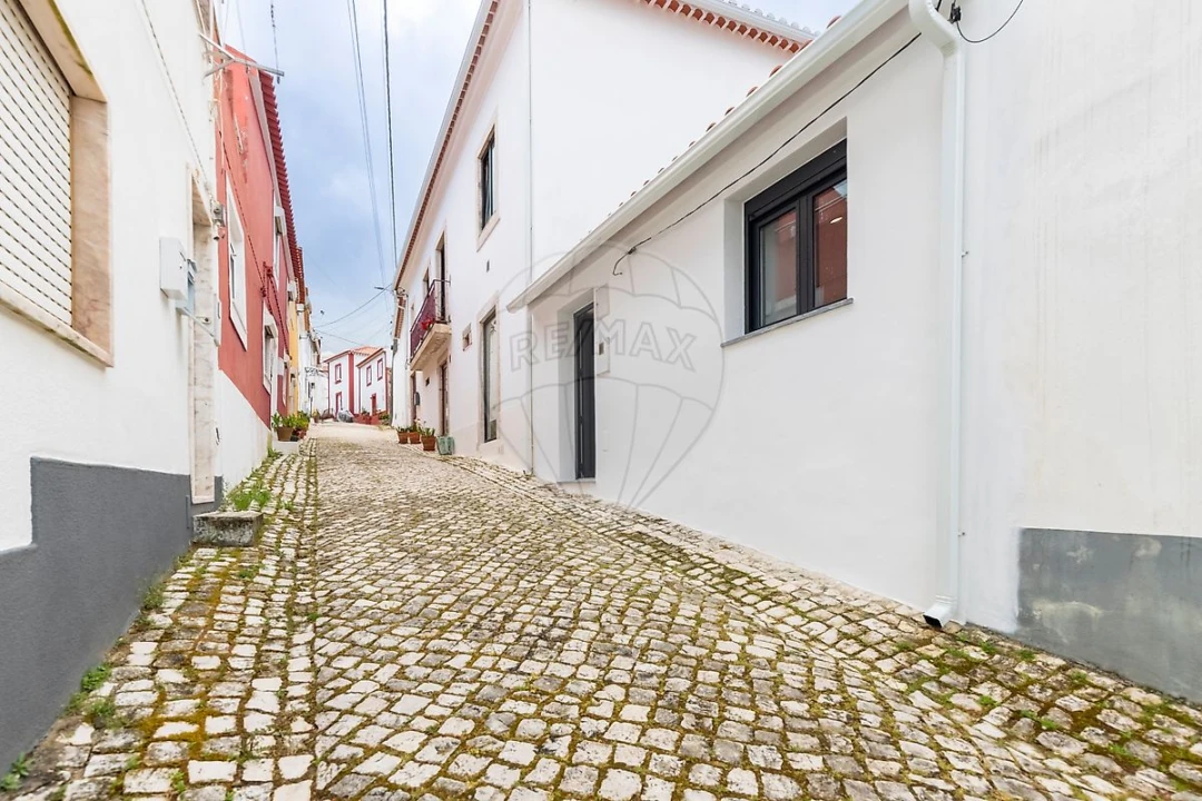Moradia T1 para Venda em Santa Maria, São Pedro e Matacães Foto 11