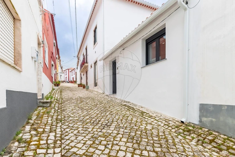 Moradia T1 para Venda em Santa Maria, São Pedro e Matacães Foto 11