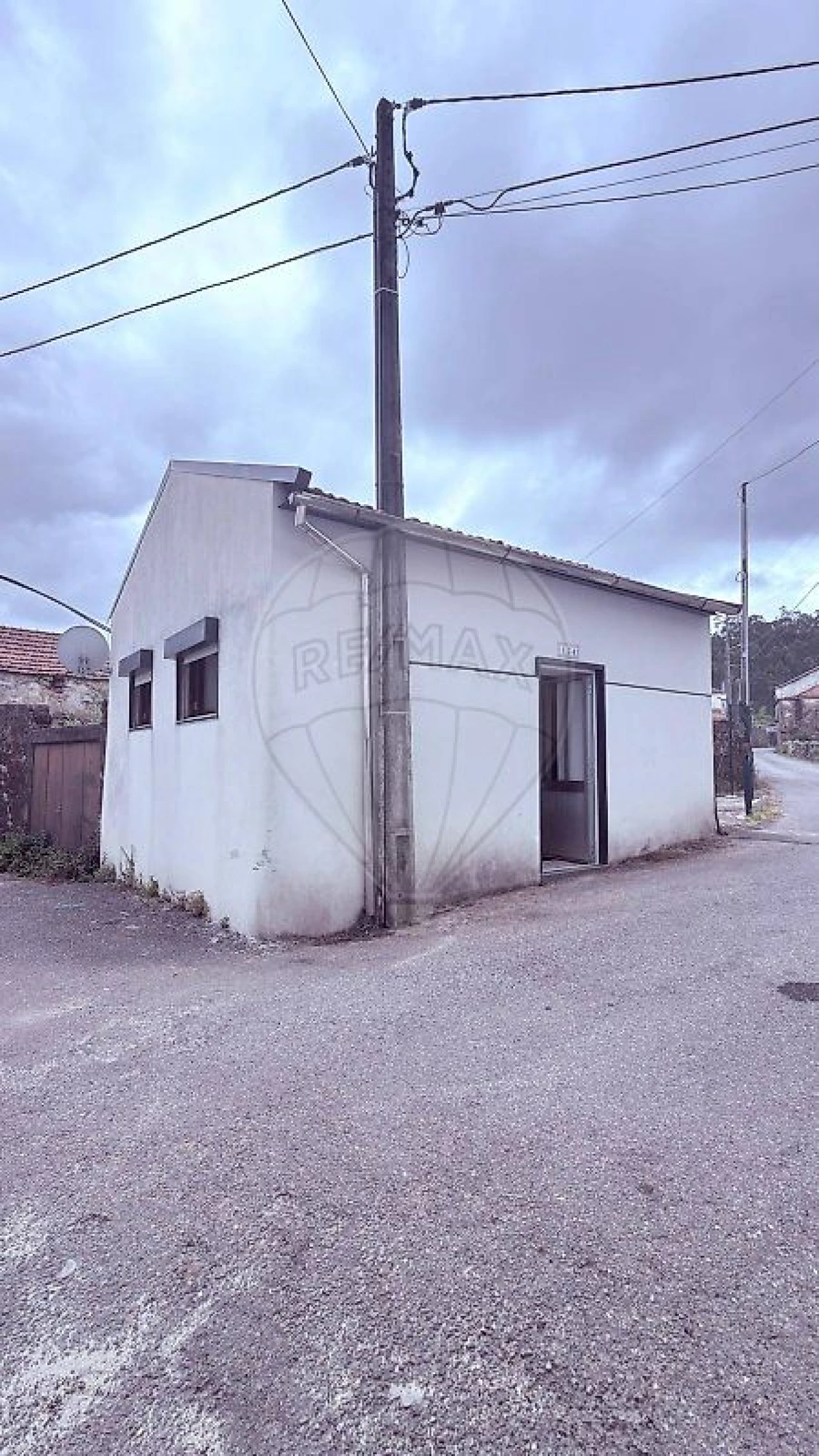 Moradia T1 para Venda em Fajões Foto 4
