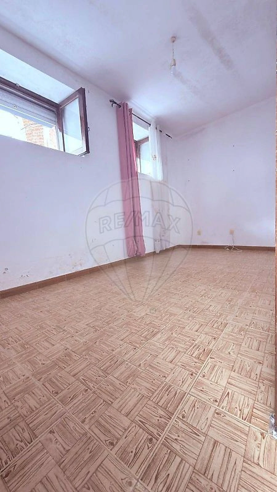 Moradia T1 para Venda em Fajões Foto 3