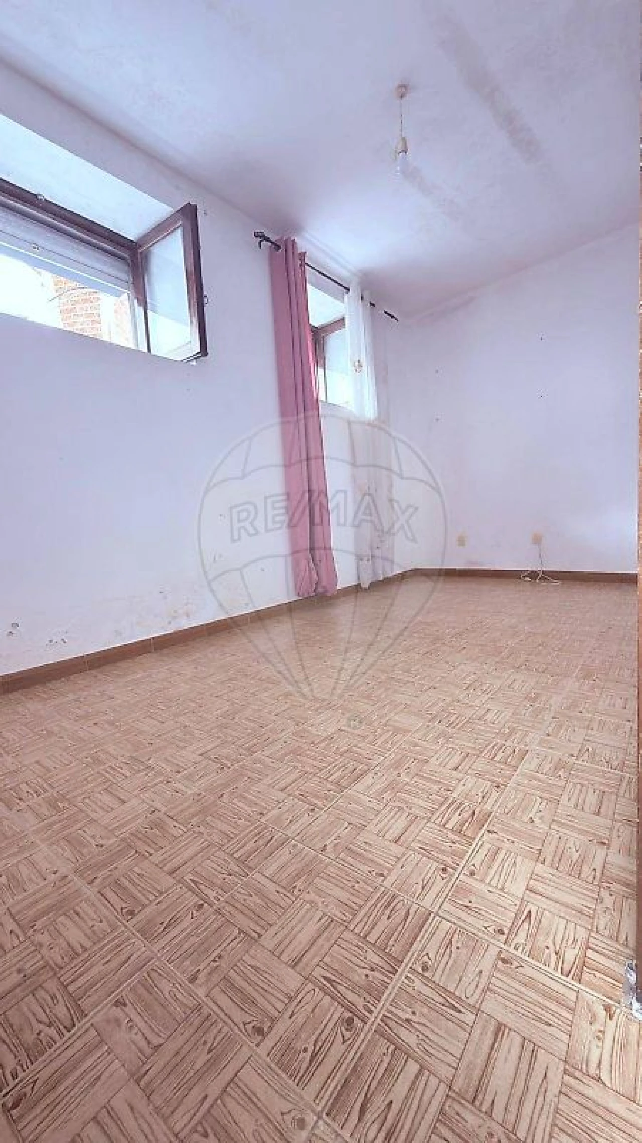 Moradia T1 para Venda em Fajões Foto 3