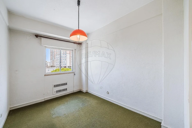 Apartamento T5 para Venda em Olivais Foto 7