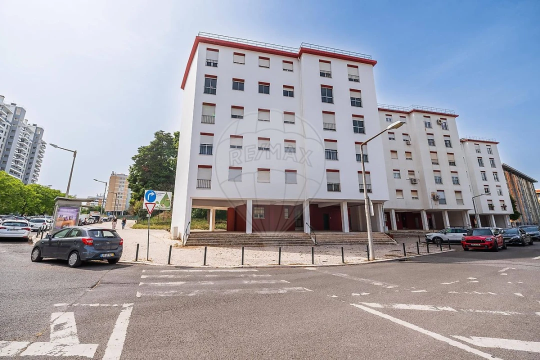 Apartamento T5 para Venda em Olivais Foto 18